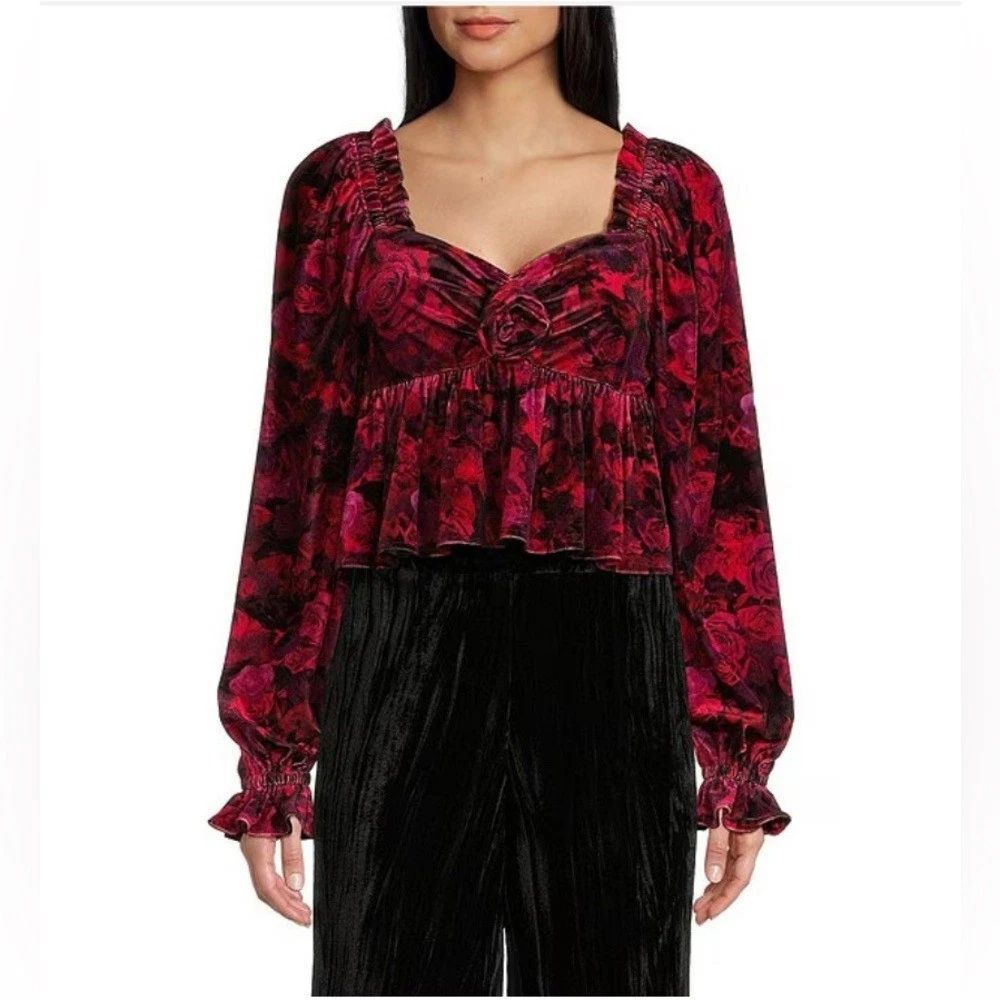 Chelsea & Violet NWT Women's Velvet Floral Babydoll Blouse Top size M V-Neck
